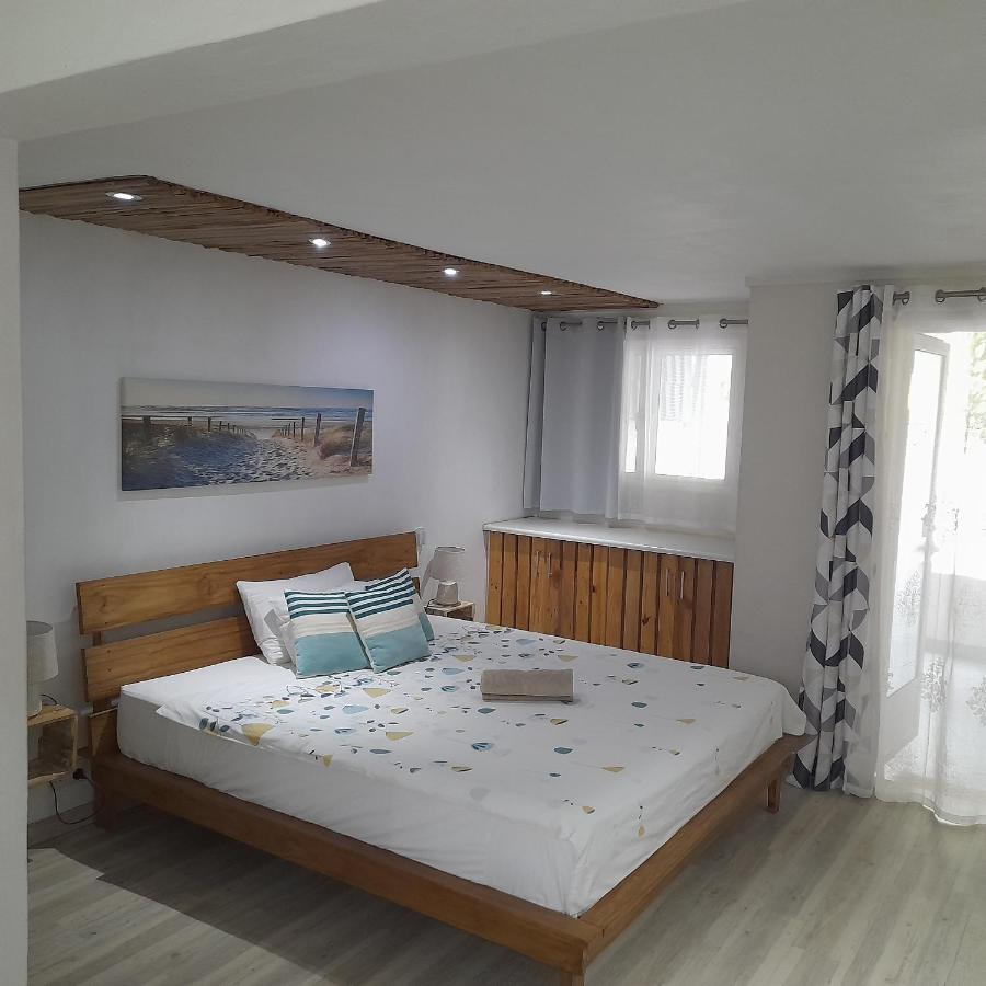 Holiday Surf Lodge 塔马兰 外观 照片
