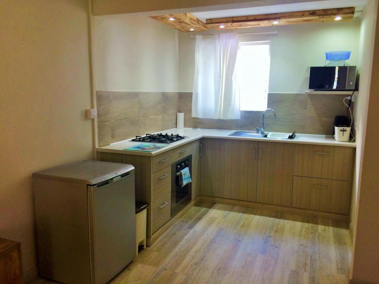 Holiday Surf Lodge 塔马兰 外观 照片