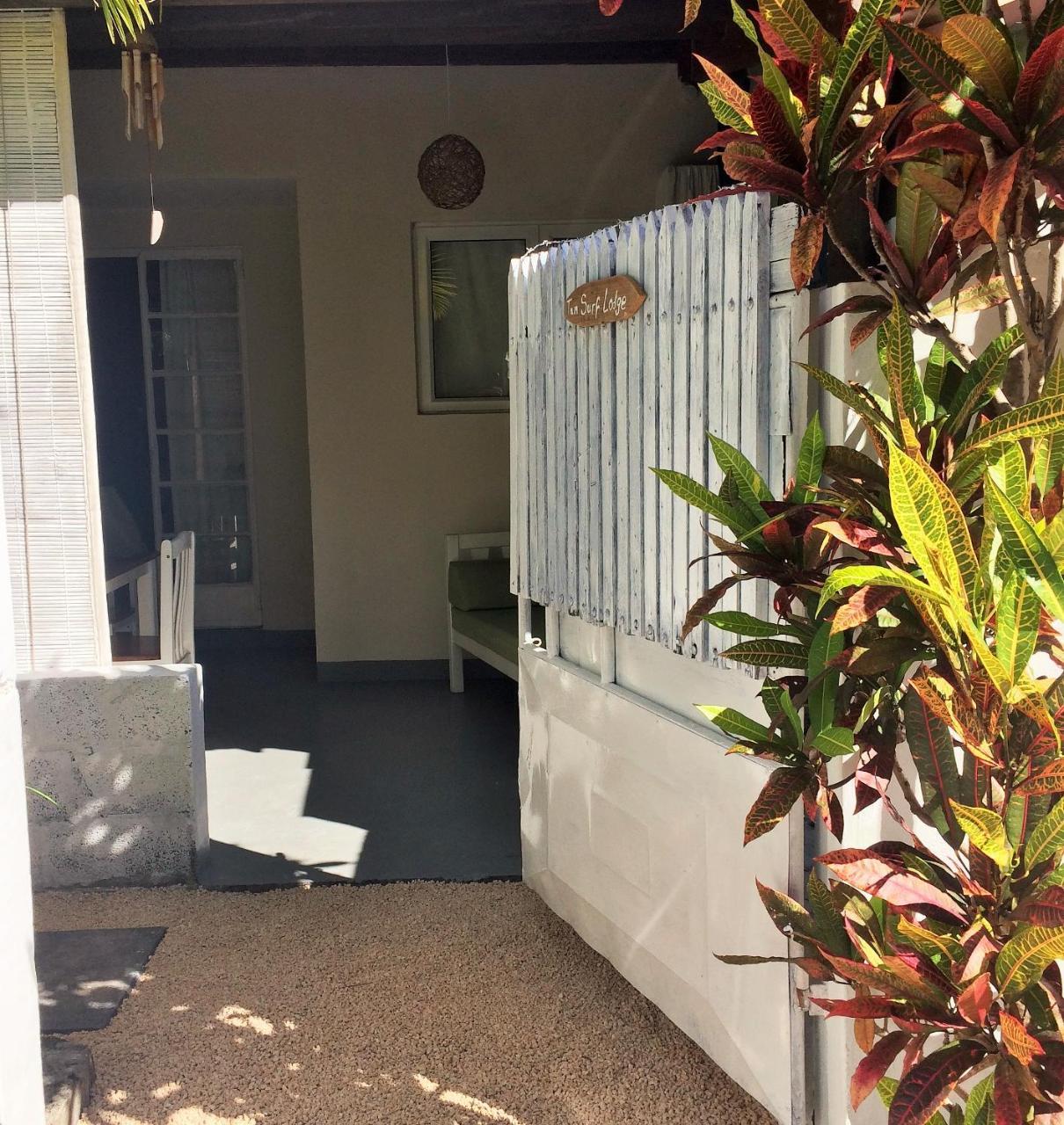 Holiday Surf Lodge 塔马兰 外观 照片