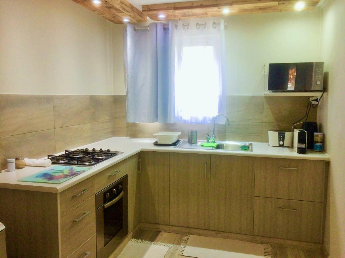 Holiday Surf Lodge 塔马兰 外观 照片
