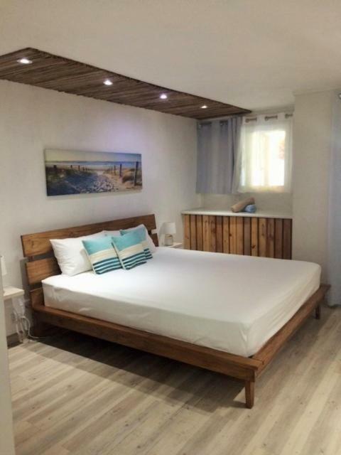 Holiday Surf Lodge 塔马兰 外观 照片